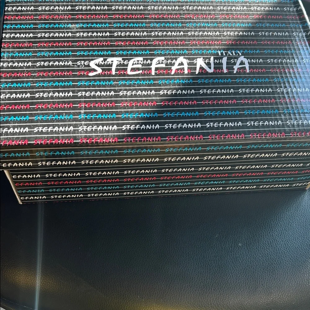 Italian made Stefania shoes, size 38. Size 8 US. with brand new Box. - Picture 16 of 16